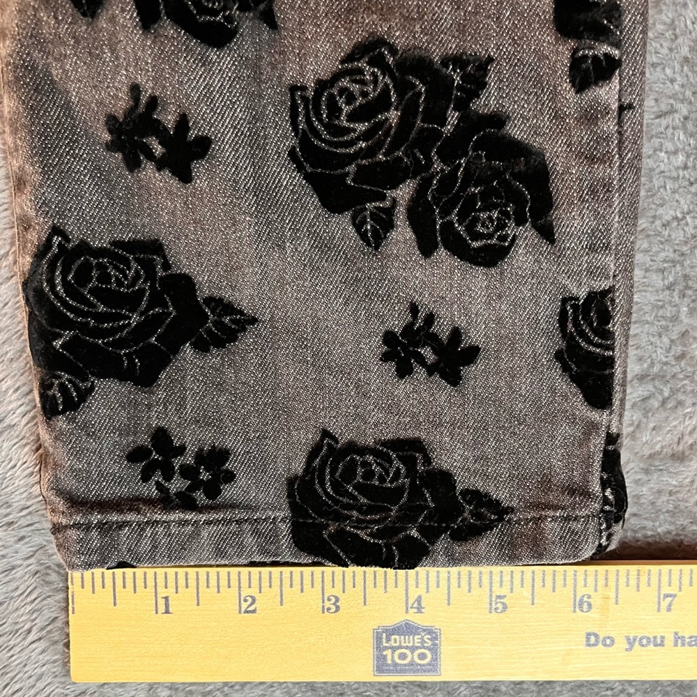 Chico's Platinum Denim Grey Jeans w/ Black Floral pattern (See chart in pics) - Picture 8 of 9